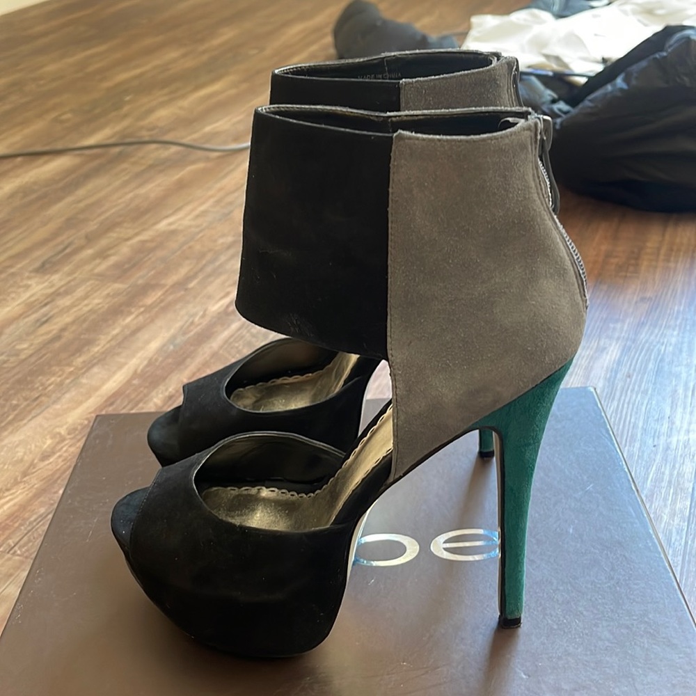 Bebe Black, Gray, and Turquoise Heels!